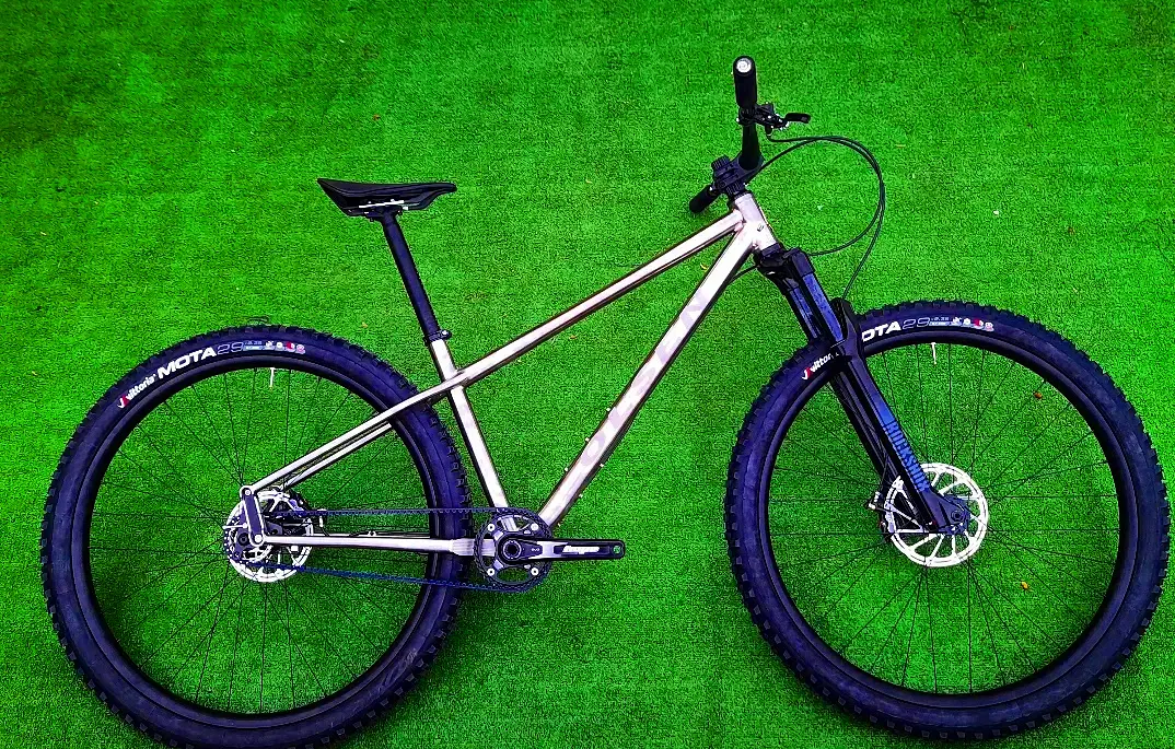 Long Distance Geometry: